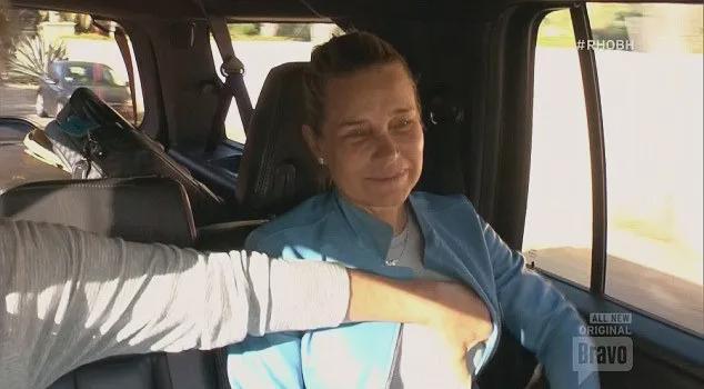 直播拆假胸让1岁外孙女节食为什么国外名媛的妈妈都这么奇葩