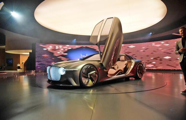 宾利飞驰插电混动遨世版官图发布 灵感来源于概念车