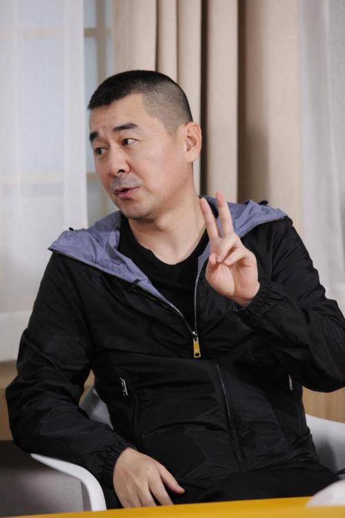 陈建斌与陈八岁之间隔了多少个四郎