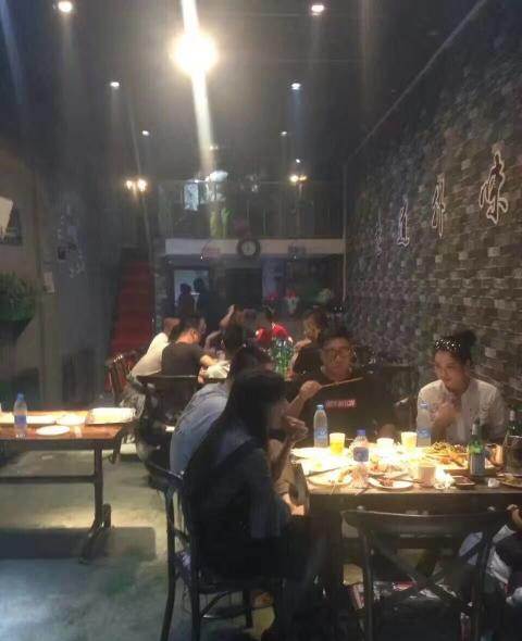 新村一取 四十四中附近 烧烤店出兑