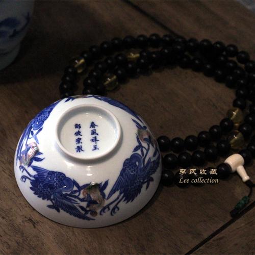 春风祥玉团鹤釉里青花赏析茶杯