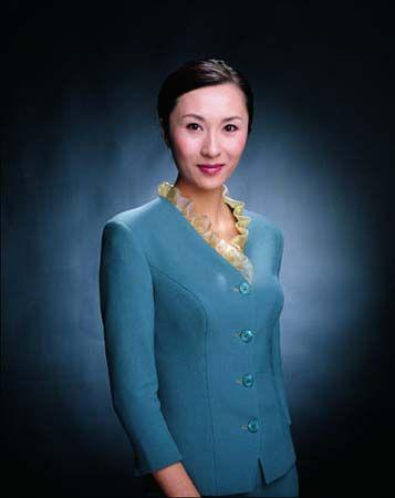 央视天气预报女主持人裴新华