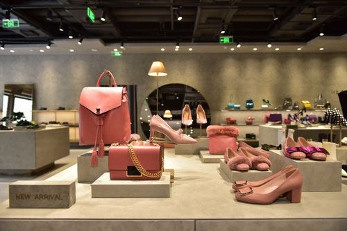 ms.bag & mr.shoe包小姐与鞋先生连续两年荣获ccfa金百合奖