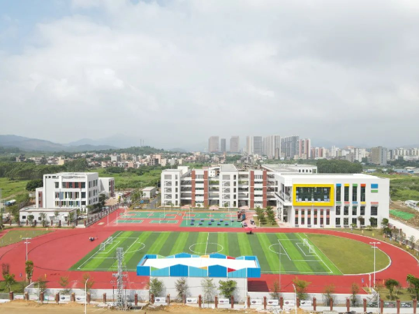 佛冈举行城南小学(含幼儿园)建设工程竣工暨交付仪式