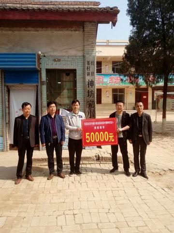 部门动态 4月27日上午,县住建局相关领导和人员来到所包抓的姜村镇神