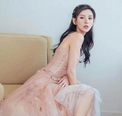 张予曦,女明星,穿搭