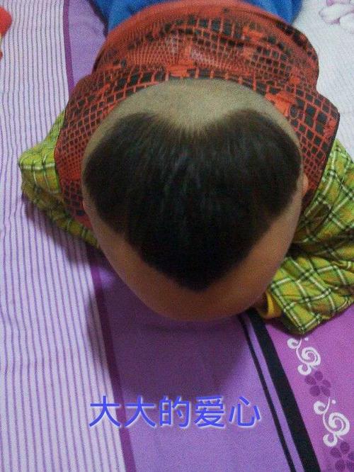 辣妈们来晒一下宝宝的发型照吧