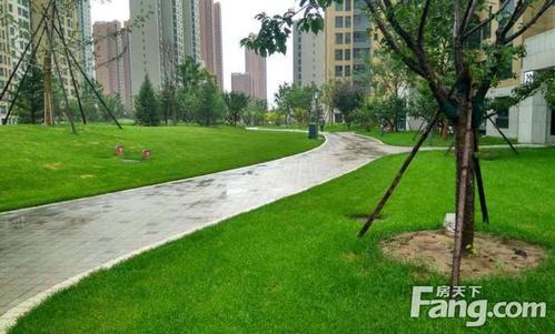 燕郊嘉都国际,单价12000,距离北京三公里,可以贷款