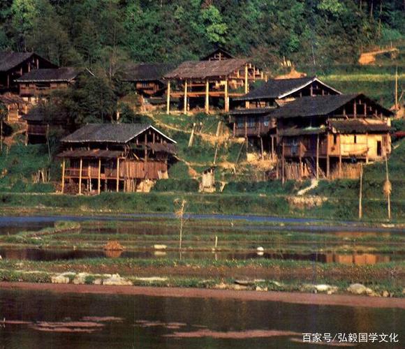 中国建筑文化,少数民族水乡民居,贵州侗寨的特色建筑