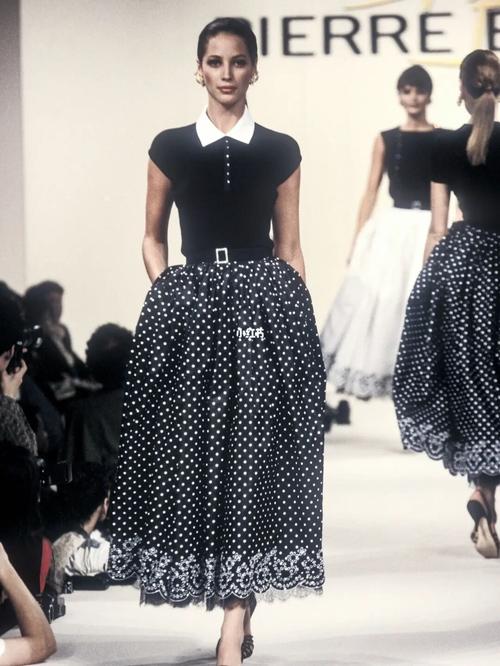 pierre balmain s/s 1994职场女王_皮埃尔·巴尔曼怎么样_职场_设计