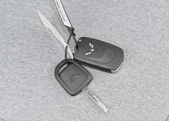 五菱宏光miniev马卡龙值得买吗美女车主解答疑惑