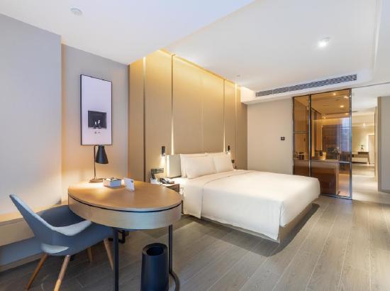 深圳福田会展中心大康亚朵酒店