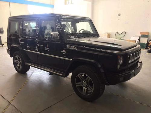 北京车展首发的防弹车ak扫射80余发没事