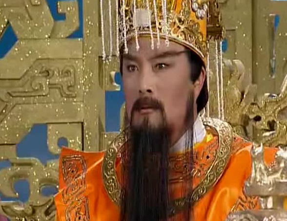在西游记,宝莲灯中饰演玉帝,因太过威严逼真,头像被印