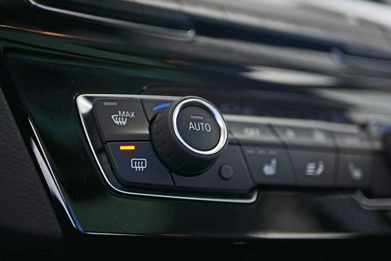 解决消费者的买车痛点 实拍2018款宝马x1