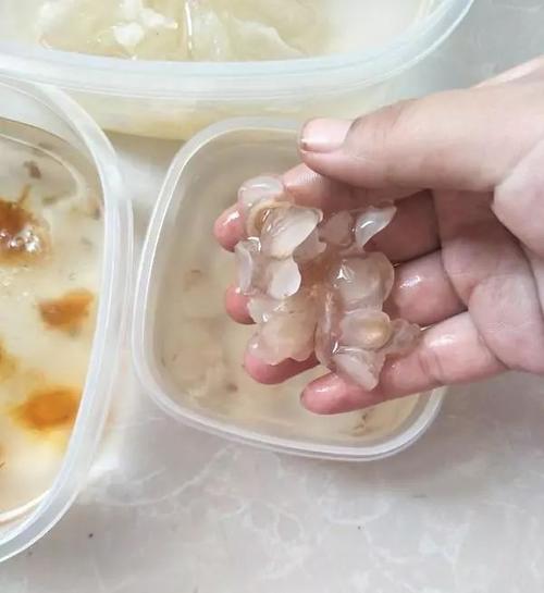 4.泡发后的皂角米