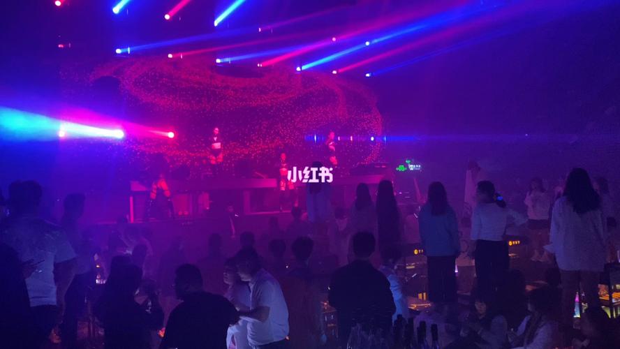 濮阳第一夜店tnt酒吧_时代少年团_酒吧_夜店_电音_周末_周末去哪儿
