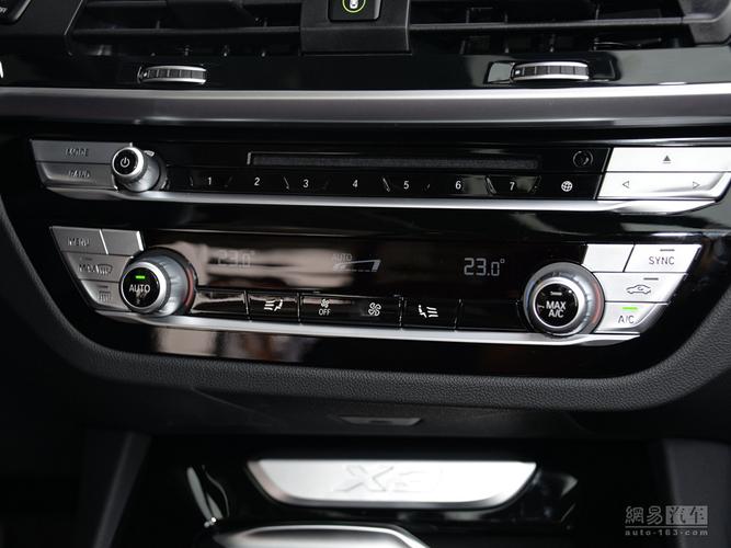 宝马x3 2018款 xdrive28i 豪华套装--空调控制 / 115