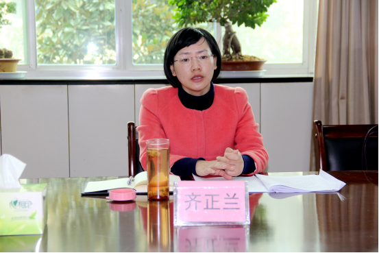 齐正兰副县长调研教育工作