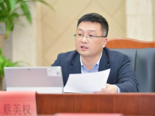 九牛爬坡共奋力守好校园开好局