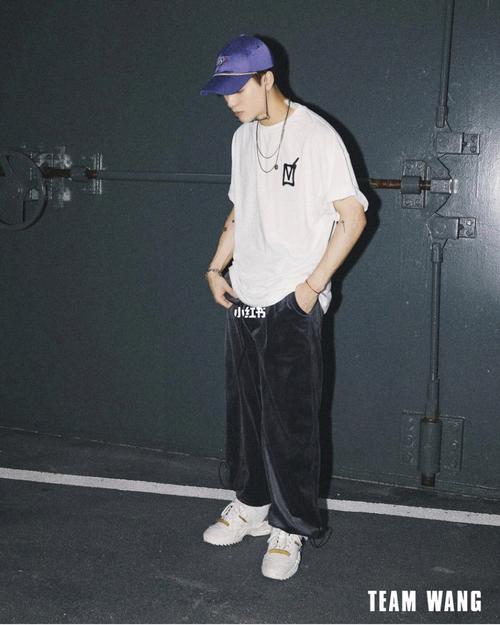 理想男友穿搭范本|王嘉尔_男朋友_穿搭_色彩搭配_娱乐