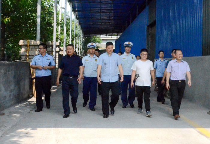 副县长,公安局局长宋军到泸县经开区督导企业消防安全