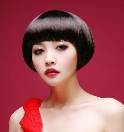 夏天剪这样的蘑菇头短发才叫流行发型