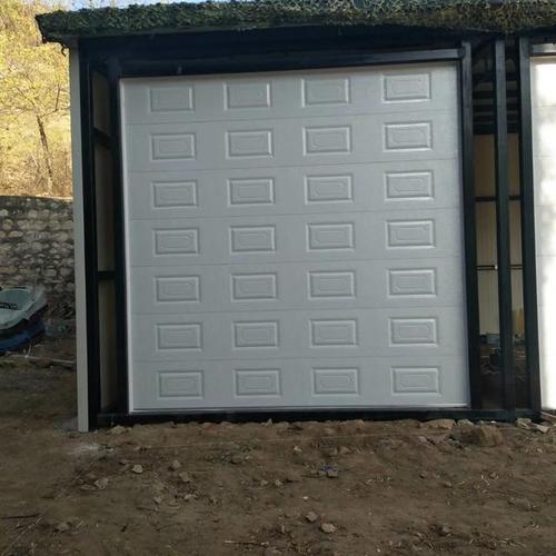 车库门哪种好?卷帘门还是翻板门好?