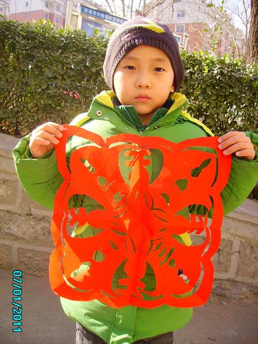 剪窗花——剪兔子 - 创想童画 - 4-12岁创意绘画,奇趣手工