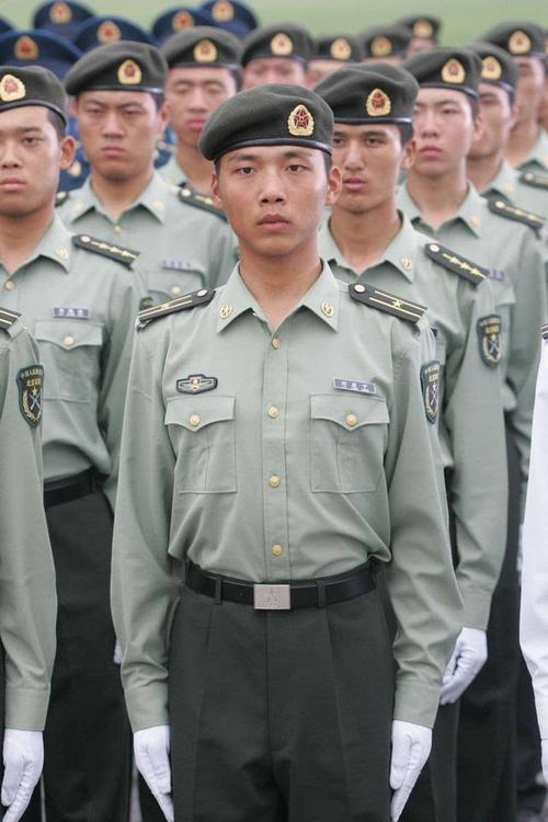 军装变迁史!告诉你什么才叫行走的荷尔蒙