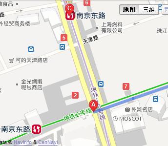 为什么一个地方的地铁站标志有两个,而且隔得那么远.