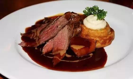 在挪威驼鹿香肠是一种特产.