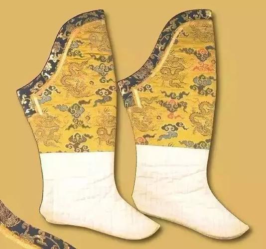 清朝皇帝都喜欢穿哪些时髦的衣服