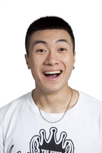 棚拍年轻男人的表情 分享到: 图片编号: tkf005_2369380 授权许可类型