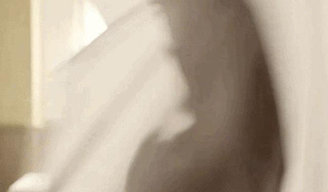 《邪不压正》有4个敏感尺度镜头,第1个令人