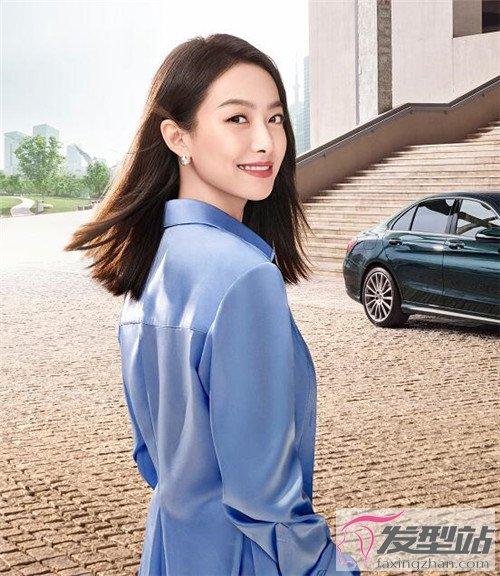 锁骨发上下长度的发型,散发出知性温柔的淑女气息,中分直发lob衬托