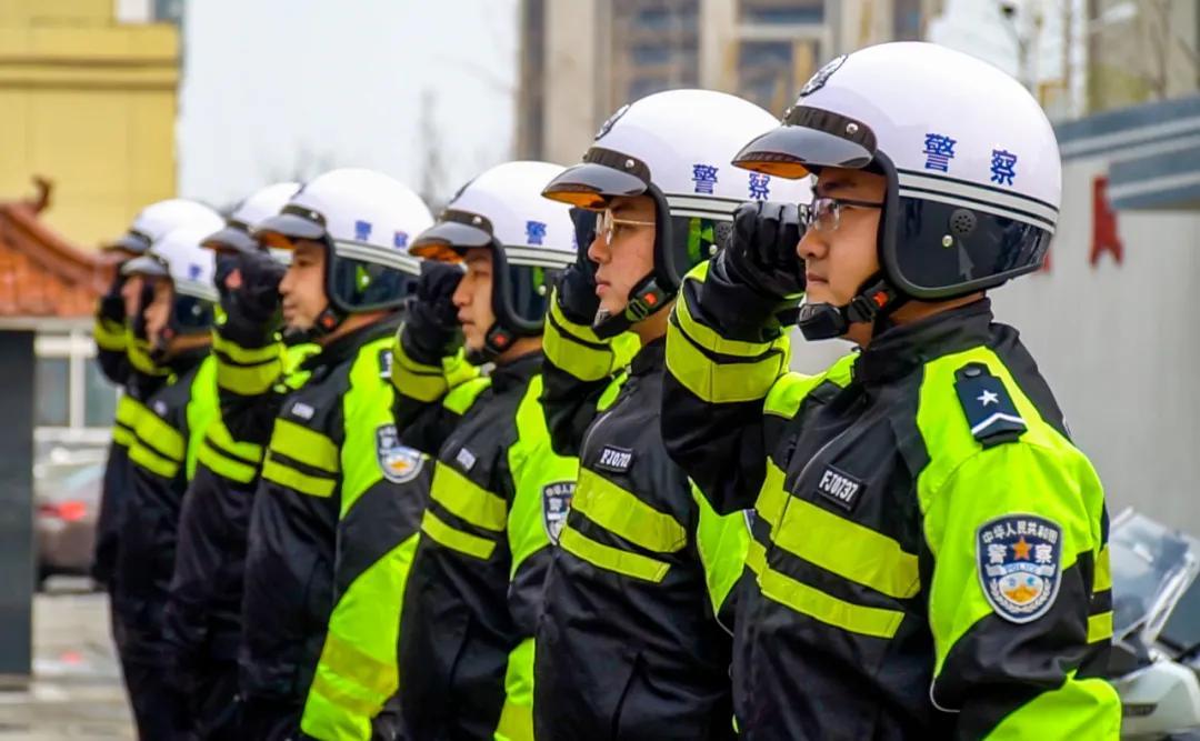 威海刘公岛中国人民警察节致敬人民警察