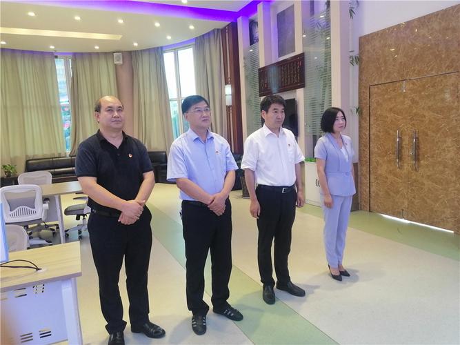 平顶山市委宣传部副部长广播电视台长程贵平一行到汝州市融媒体中心