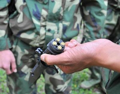 62mm4管匕首枪是近距离内歼敌的新式自卫武器,主要装备特种兵和公安