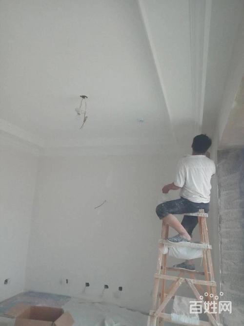 大连沙河口区刮大白师傅 刷乳胶漆师傅 贴壁纸师傅