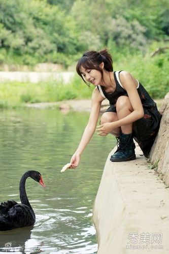 李菲儿《男人装》写真(12)