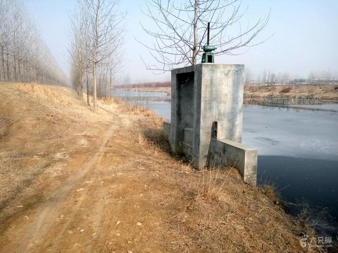 郯新河西干渠 补测排水沟 灌溉用 水闸