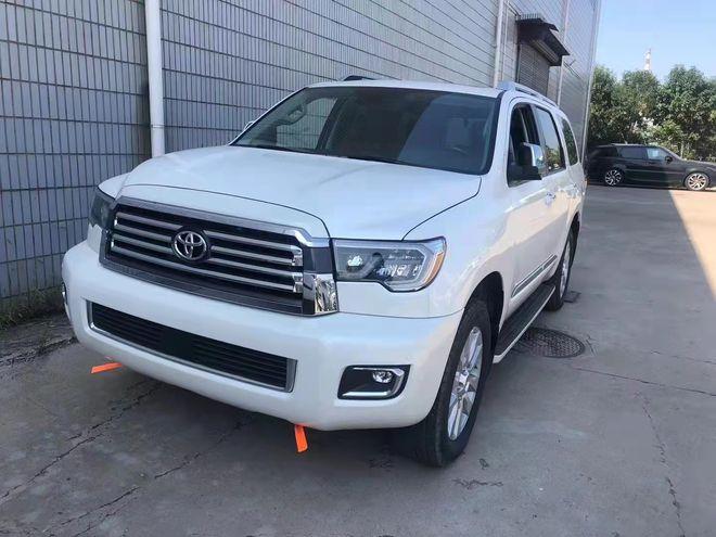 2020款丰田红杉57l国六现车预售热卖中