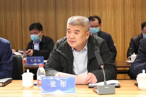 2021年长垣市外聘专家春节座谈会举行,代表俞有飞,龙宏欣出席