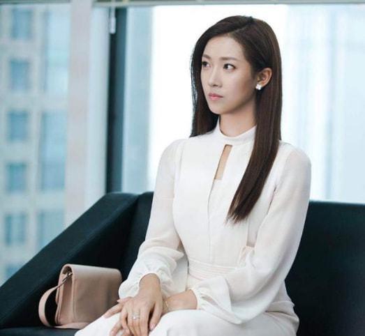 女心理师李梦饰演暴食症女孩菅纫姿感同身受曾被质疑怀孕