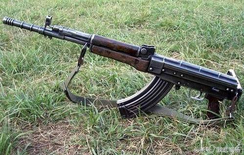 枪族八一杠弹鼓弹具轻机枪