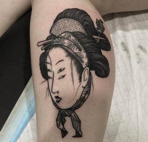 小腿传统黑灰风鬼怪艺伎人物纹身图案