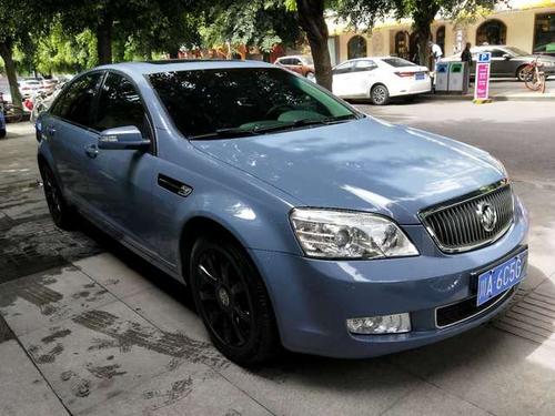 成都靓车会青羊店别克林荫大道改色亮水泥灰 轮毂钢琴