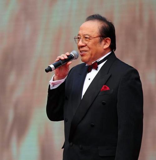 少将歌唱家杨洪基的婚姻与妻子一眼定终身却为何说一生对不起她