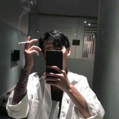 男生头像 >                 2019快手头像图片社会人男霸气